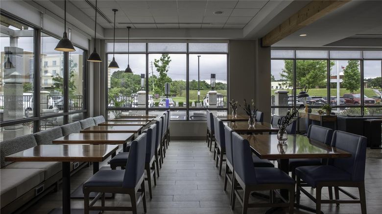 <b>Hilton Garden Inn Jackson Lobby</b>. Images powered by <a href="https://iceportal.shijigroup.com/" title="IcePortal" target="_blank">IcePortal</a>.