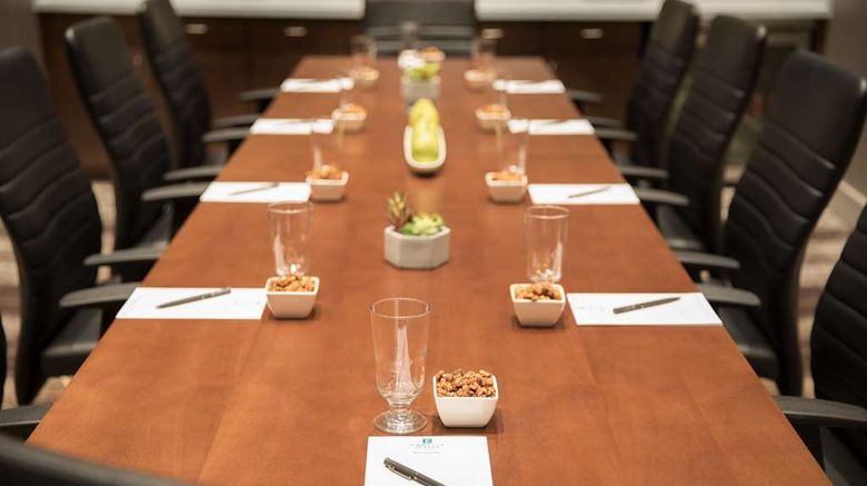<b>Embassy Suites Phoenix Downtown North Meeting</b>. Images powered by <a href="https://iceportal.shijigroup.com/" title="IcePortal" target="_blank">IcePortal</a>.