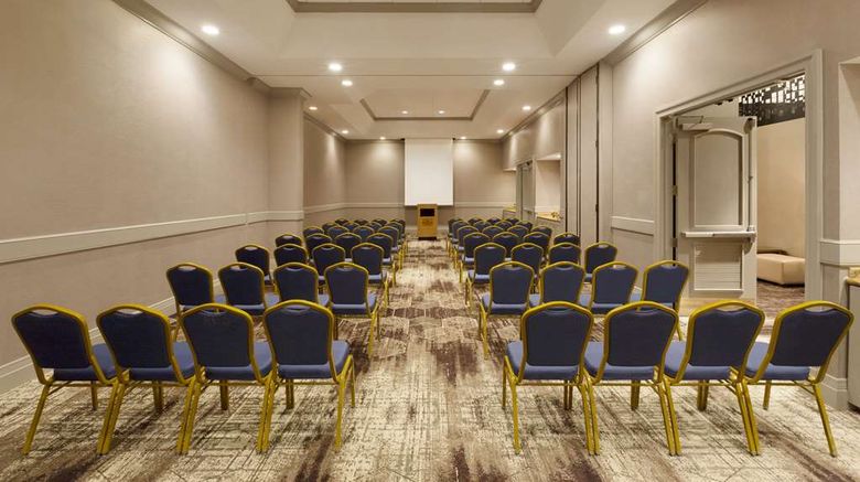<b>Embassy Suites Phoenix Downtown North Meeting</b>. Images powered by <a href="https://iceportal.shijigroup.com/" title="IcePortal" target="_blank">IcePortal</a>.