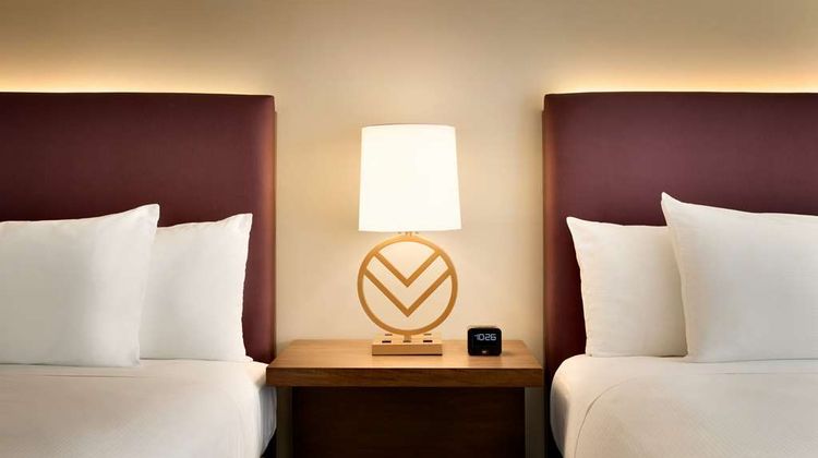 Embassy Suites Phoenix Downtown North Room