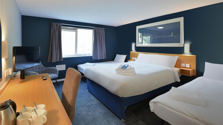 <b>Travelodge Aberdeen Airport Room</b>. Images powered by <a href="https://iceportal.shijigroup.com/" title="IcePortal" target="_blank">IcePortal</a>.