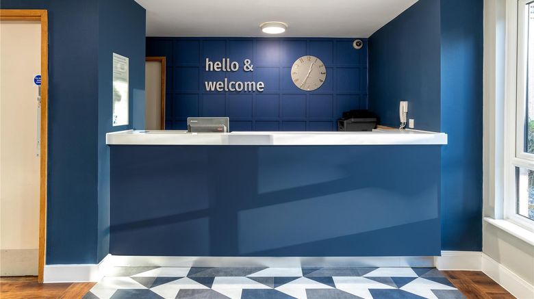 <b>Travelodge Aberdeen Airport Lobby</b>. Images powered by <a href="https://iceportal.shijigroup.com/" title="IcePortal" target="_blank">IcePortal</a>.