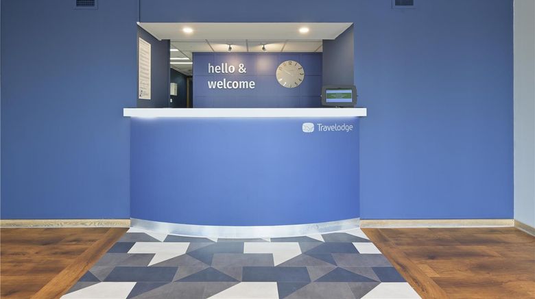 <b>Travelodge Aberdeen Bucksburn Lobby</b>. Images powered by <a href="https://iceportal.shijigroup.com/" title="IcePortal" target="_blank">IcePortal</a>.