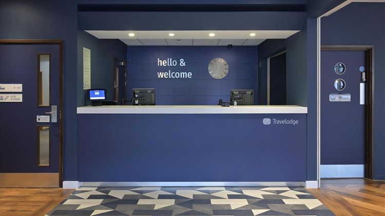 Travelodge Aldershot Lobby
