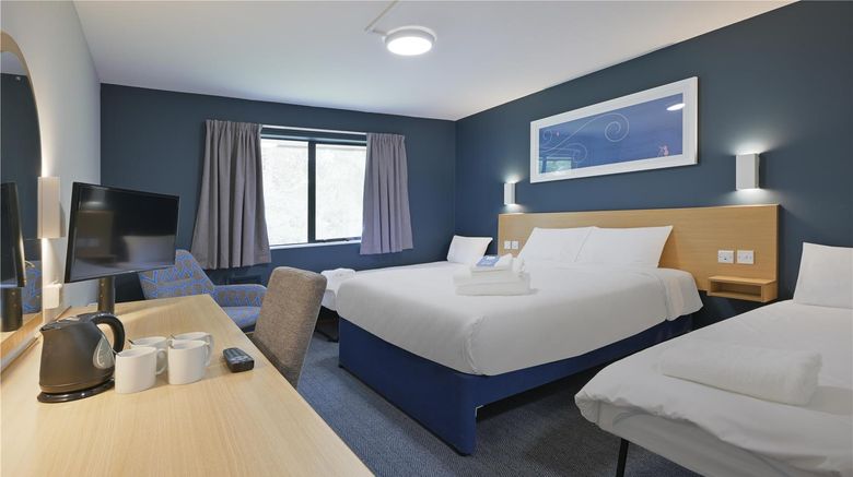 <b>Travelodge Alfreton Room</b>. Images powered by <a href="https://iceportal.shijigroup.com/" title="IcePortal" target="_blank">IcePortal</a>.