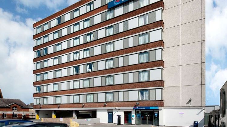 Travelodge Altrincham Central Exterior