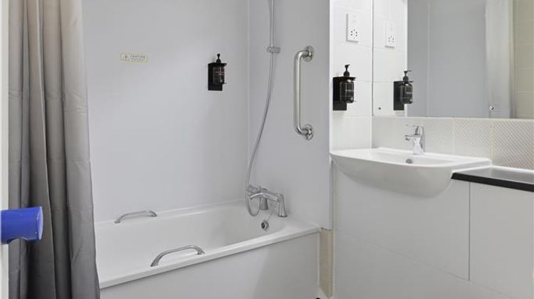 Travelodge-Stonehenge Room