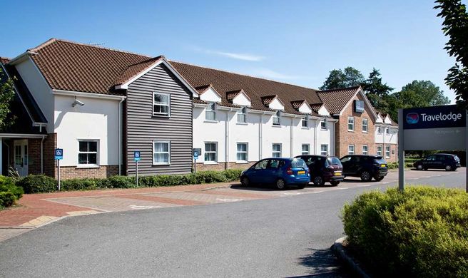 Travelodge Arundel Fontwell Park Hotel Exterior