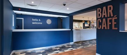 Travelodge Ashford Lobby