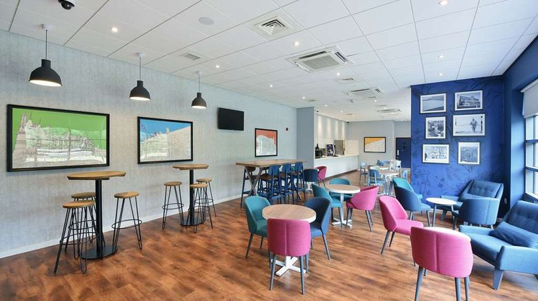 <b>Travelodge Aylesbury Restaurant</b>. Images powered by <a href="https://iceportal.shijigroup.com/" title="IcePortal" target="_blank">IcePortal</a>.