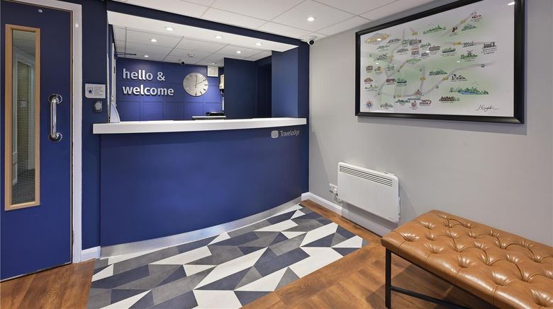 <b>Travelodge Barton Mills Lobby</b>. Images powered by <a href="https://iceportal.shijigroup.com/" title="IcePortal" target="_blank">IcePortal</a>.