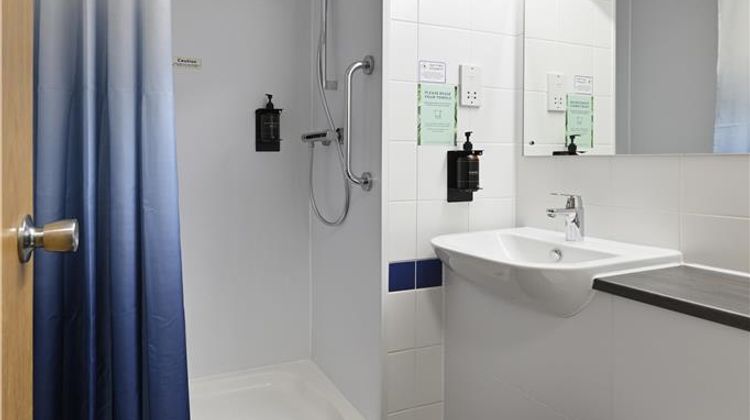 Travelodge Basildon Room