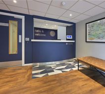 Travelodge Basingstoke Lobby
