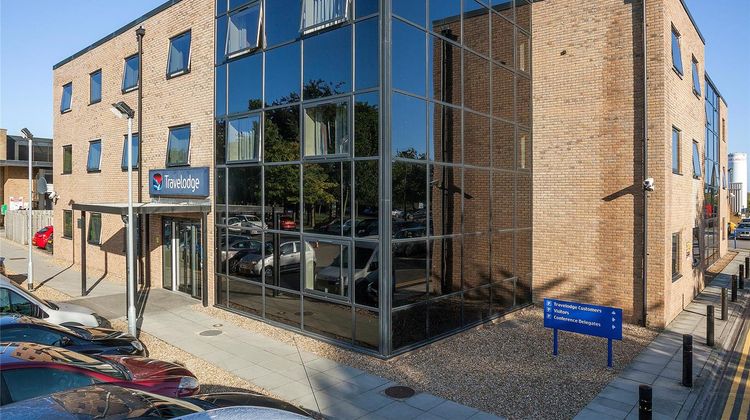 Travelodge Bedford Exterior