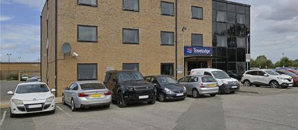 Travelodge Bedford Exterior