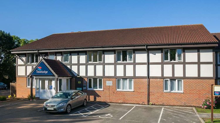 Travelodge Bedford Goldington Road Exterior