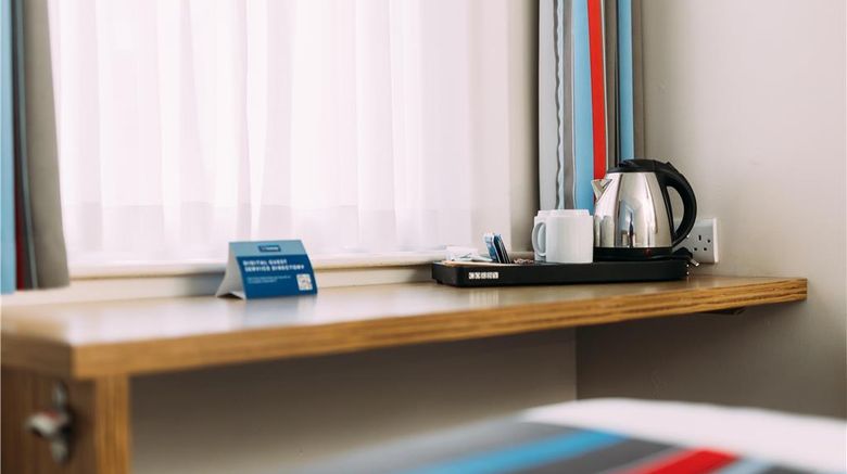 <b>Travelodge Belfast Central Room</b>. Images powered by <a href="https://iceportal.shijigroup.com/" title="IcePortal" target="_blank">IcePortal</a>.