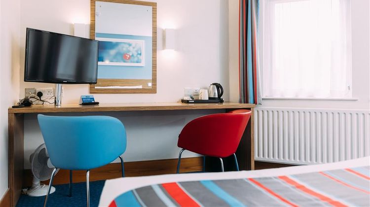 Travelodge Belfast Central Room