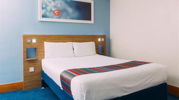 Travelodge Belfast Central Room