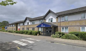 Travelodge Bicester Cherwell Valley