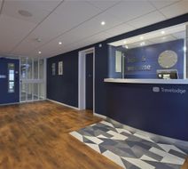 Travelodge Birmingham Dudley Lobby