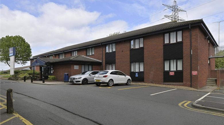 <b>Travelodge Birmingham Dudley Exterior</b>. Images powered by <a href="https://iceportal.shijigroup.com/" title="IcePortal" target="_blank">IcePortal</a>.