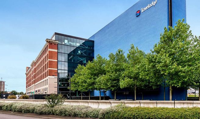 Travelodge Birmingham Fort Dunlop Exterior