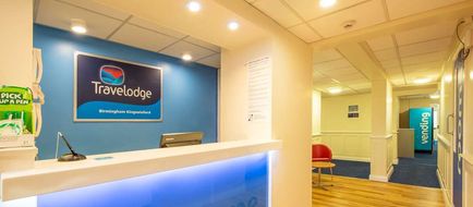 Travelodge Birmingham Kingswinford Lobby