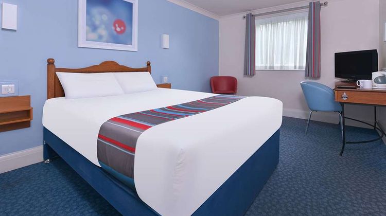 Travelodge Birmingham Streetly Hotel Room