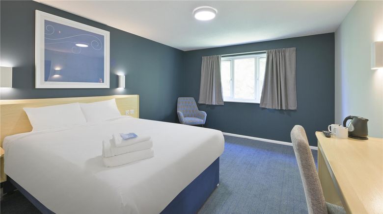 <b>Travelodge Birmingham Sutton Coldfield Room</b>. Images powered by <a href="https://iceportal.shijigroup.com/" title="IcePortal" target="_blank">IcePortal</a>.