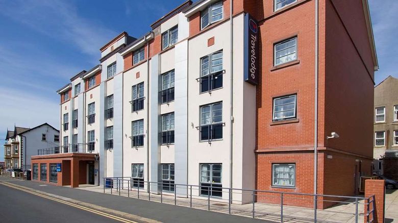Travelodge Blackpool South Promenade Exterior. Images powered by <a href="https://iceportal.shijigroup.com" target="_blank" rel="noopener">Ice Portal</a>.