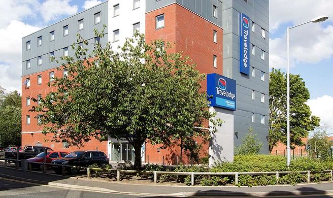 Travelodge Bolton Central River Street Exterior