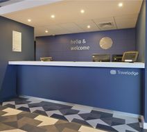 Travelodge Borehamwood Lobby