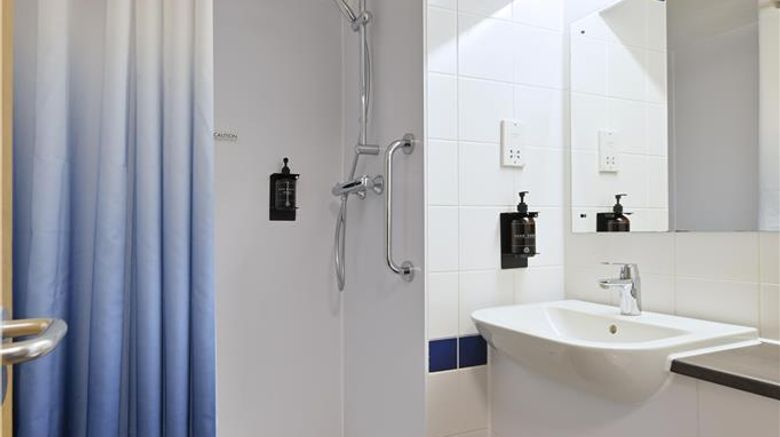 <b>Travelodge Bournemouth Room</b>. Images powered by <a href="https://iceportal.shijigroup.com/" title="IcePortal" target="_blank">IcePortal</a>.
