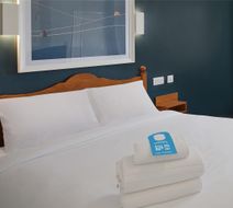Travelodge Bournemouth Cooper Dean Room
