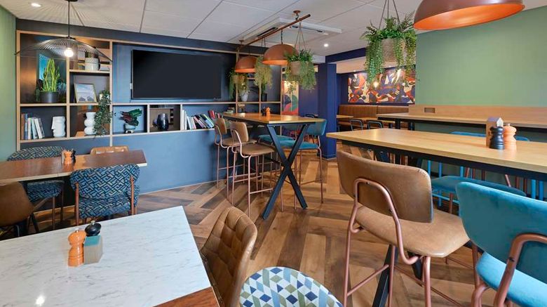 <b>Travelodge Bournemouth Seafront Restaurant</b>. Images powered by <a href="https://iceportal.shijigroup.com/" title="IcePortal" target="_blank">IcePortal</a>.