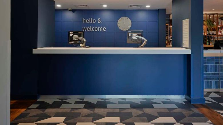 <b>Travelodge Bracknell Central Lobby</b>. Images powered by <a href="https://iceportal.shijigroup.com/" title="IcePortal" target="_blank">IcePortal</a>.
