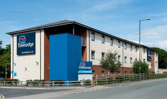 Travelodge Bromborough Exterior