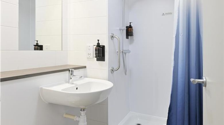 <b>Travelodge Bromborough Room</b>. Images powered by <a href="https://iceportal.shijigroup.com/" title="IcePortal" target="_blank">IcePortal</a>.