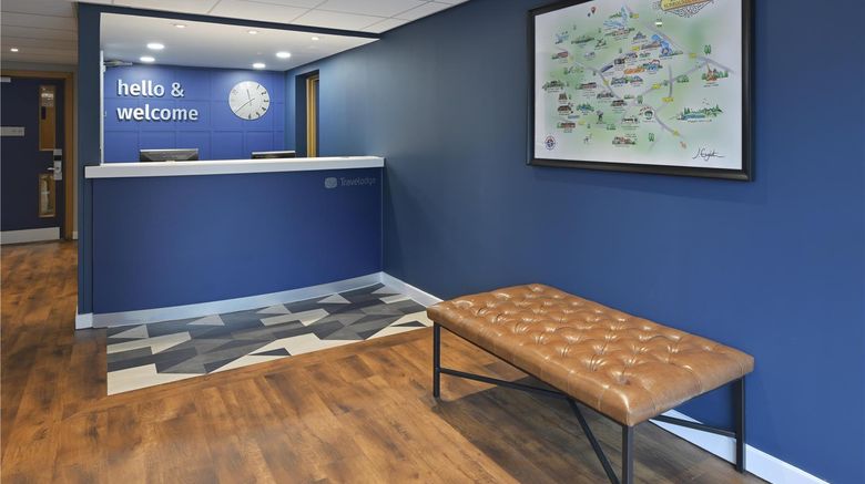 <b>Travelodge Buckingham Lobby</b>. Images powered by <a href="https://iceportal.shijigroup.com/" title="IcePortal" target="_blank">IcePortal</a>.