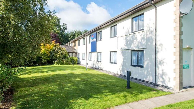 <b>Travelodge-Burton M6 Northbound Exterior</b>. Images powered by <a href="https://iceportal.shijigroup.com/" title="IcePortal" target="_blank">IcePortal</a>.