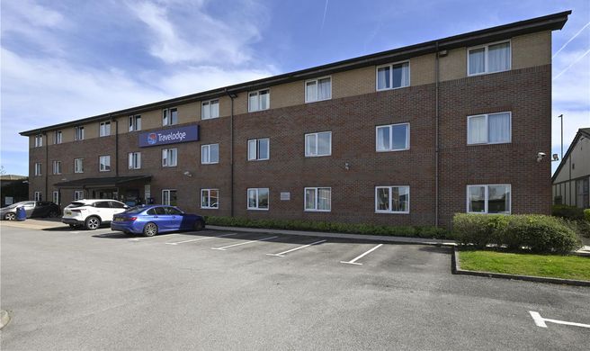 Travelodge Bury Exterior