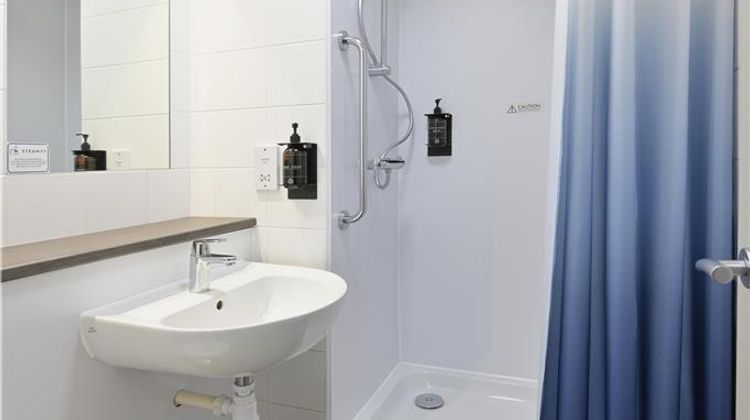 Travelodge Caernarfon Room