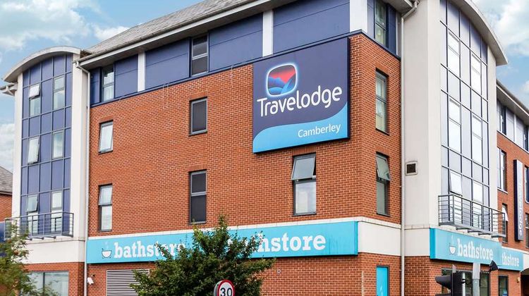 Travelodge Camberley Exterior