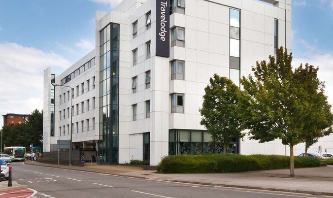 Travelodge Cardiff Atlantic Wharf Exterior