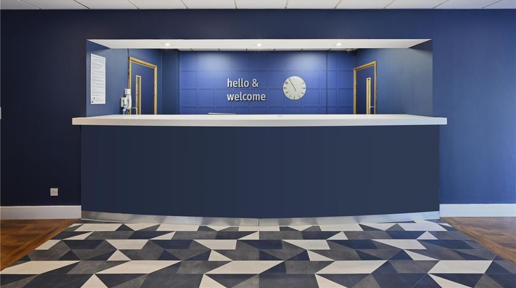 Travelodge Cardiff Central Lobby