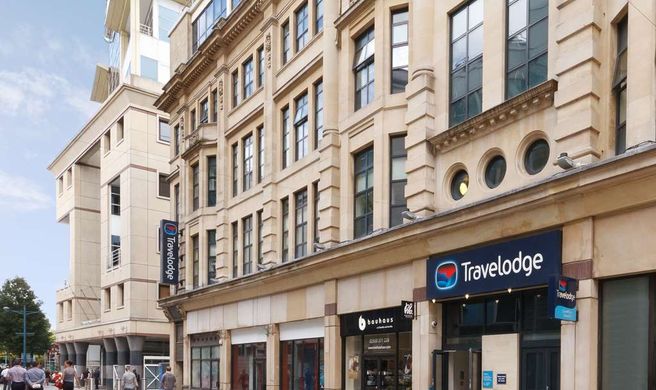 Travelodge Cardiff Central Queen Street Exterior
