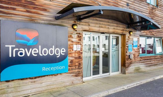 Travelodge Caterham Whyteleafe Exterior