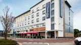 Travelodge Cheshire Oaks Exterior