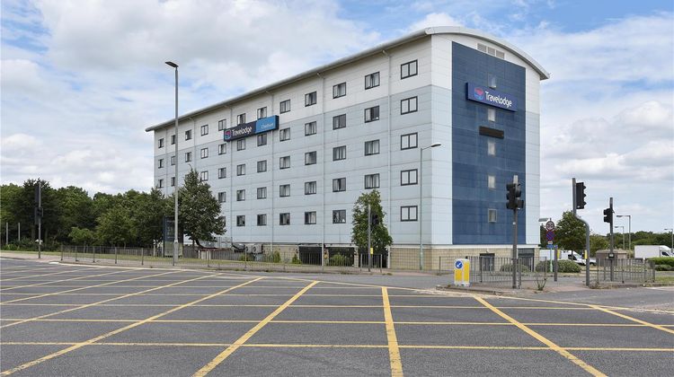 Travelodge Cheshunt Exterior